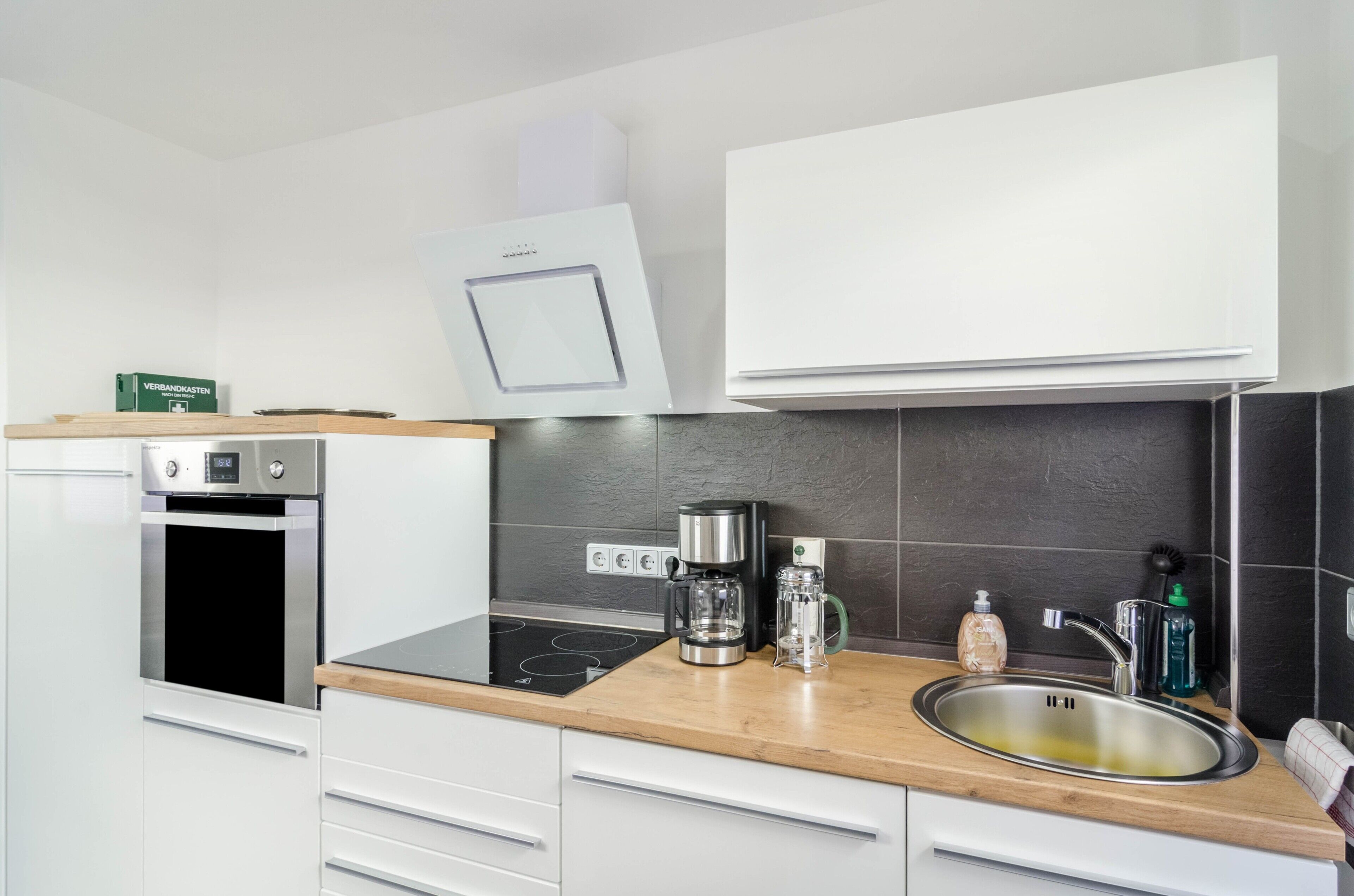 Kühlschrank, Ofen, Herdplatte, Geschirrspüler