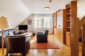 Interior - Apartment 'Inselheide- Ferienwohnung Inselnest' with Private Terrace, Private Garden and Wi-Fi (Borkum)
