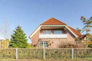 Exterior - Apartment 'Inselheide- Ferienwohnung Inselnest' with Private Terrace, Private Garden and Wi-Fi (Borkum)