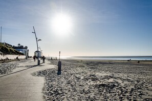 Una playa cerca