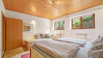 1 dormitorio, tabla de planchar con plancha, wifi gratis y ropa de cama