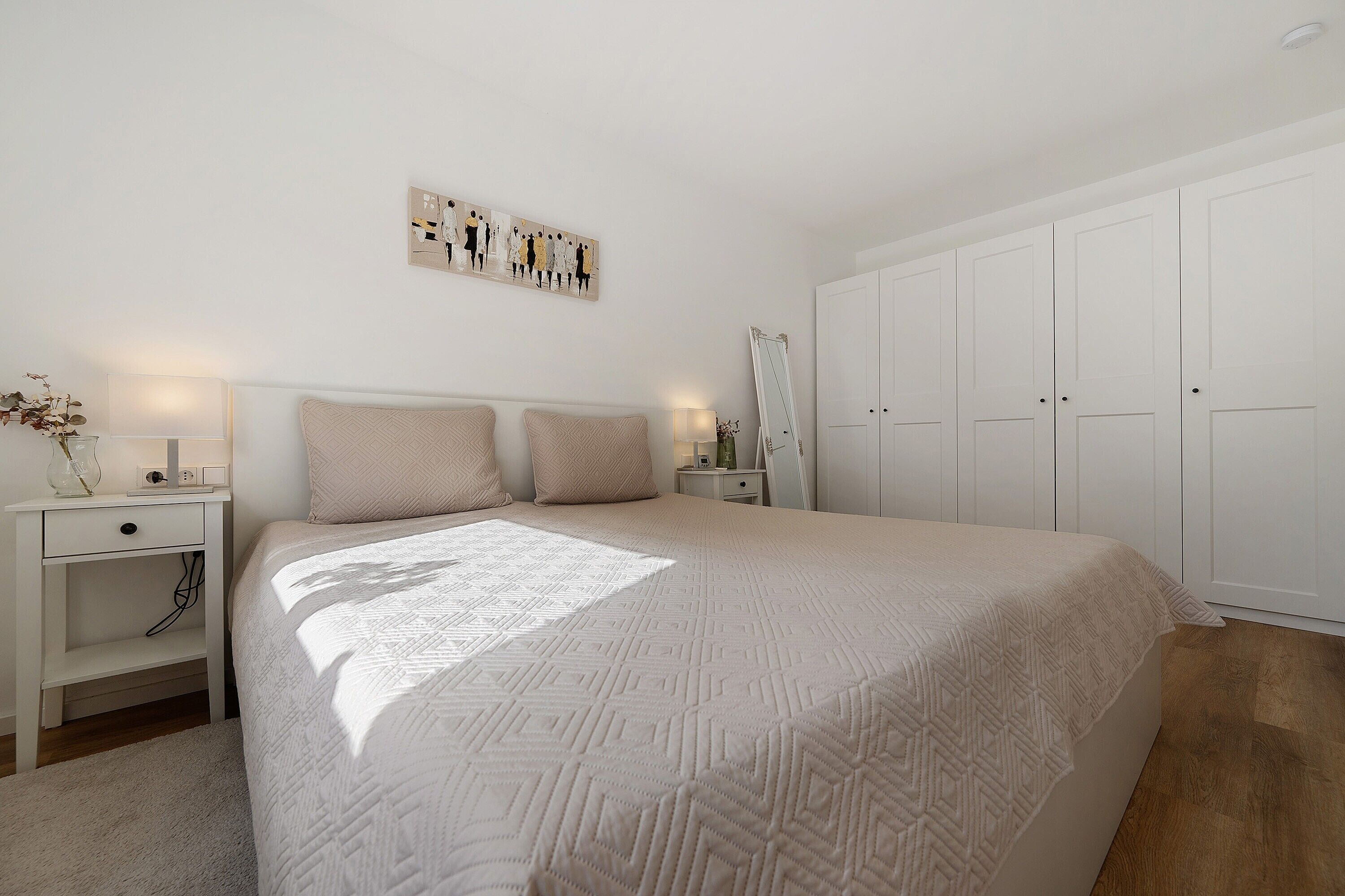 2 bedrooms, iron/ironing board, free WiFi, bed sheets