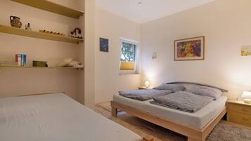 1 bedroom, iron/ironing board, free WiFi, bed sheets
