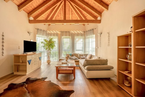 Apartment 'Haus Emanuel' with Balcony and Wi-Fi