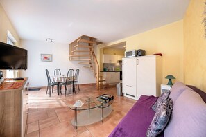 Fernseher, Stereoanlage