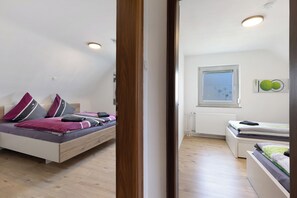 2 bedrooms, free WiFi, bed sheets - Apartment 'Airbnbali' with Shared Garden and Wi-Fi (Balingen)