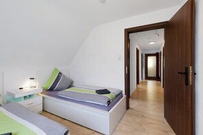 2 bedrooms, free WiFi, bed sheets