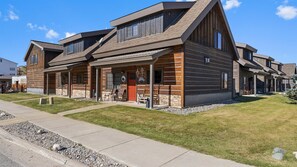 Exterior - The Buckeye (Red Lodge)