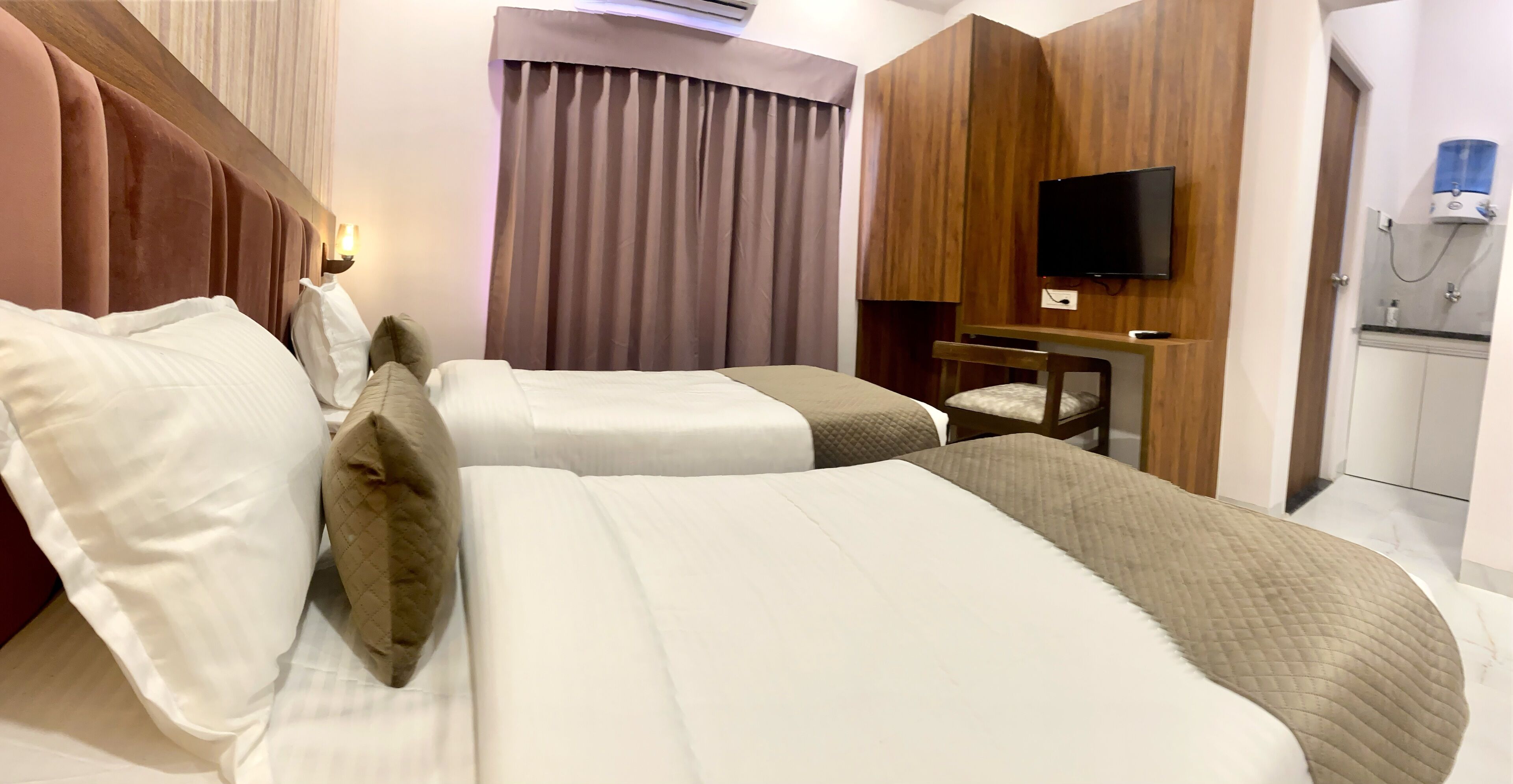 Minibar, desk, laptop workspace, soundproofing