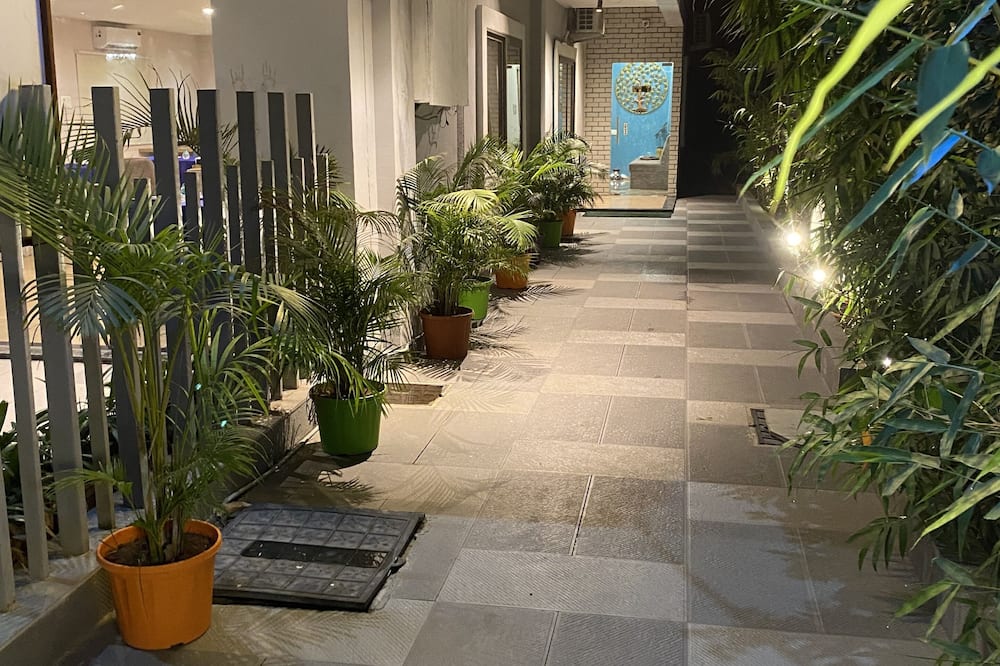 Hotel Mumbai House LIG Indore