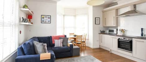 TV, impianto stereo, studio