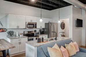 Interior - New Studio with 2 beds 7 mins to DT (Nashville)