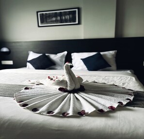 Sábanas de algodón egipcio, ropa de cama de alta calidad y escritorio