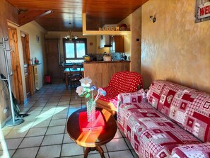 Smart TV - Appartement Pour les Amoureux de la Nature: Lac, Plan D'eau, Randos en Montagne (Embrun)