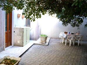 Nhà, 2 phòng ngủ, hút thuốc, ban công | Khu ẩm thực ngoài trời