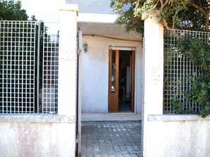 Hus, 2 soverom, røyk, balkong | Eksteriør