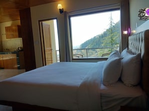Signature Tree House | Premium bedding, minibar, bed sheets - The Jungle Story By Headquarter (Shimla)