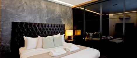 2 quartos, escrivaninha, Wi-Fi de cortesia, roupa de cama