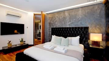 2 bedrooms, desk, free WiFi, bed sheets