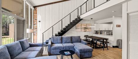 Smart TV, fireplace, DVD player, books