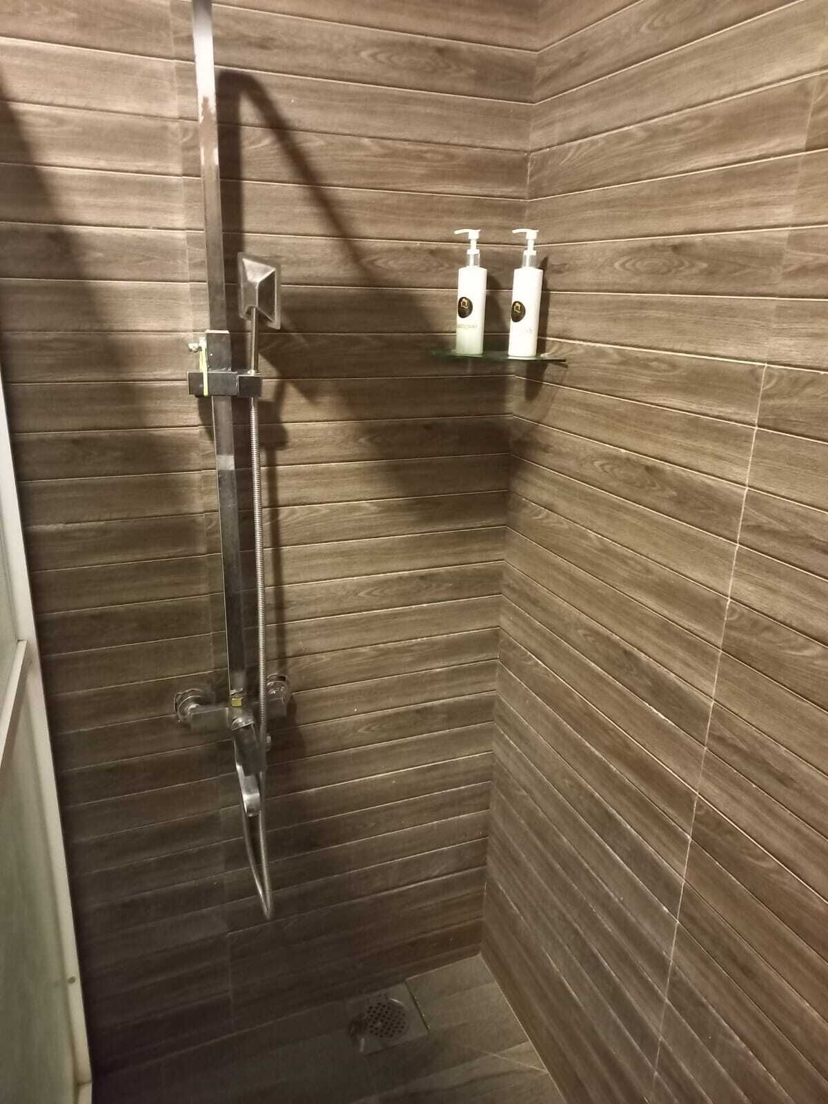 Luxury Villa | Bathroom | Free toiletries, hair dryer