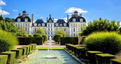 Grande Maison de Bourg 12 Couchages à 700m du Château de Cheverny