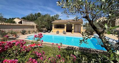 Maison de Campagne- mas Célestin Avec Piscine 6 Personnes - 3 Chambres