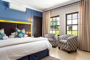 Standard Room, Non Smoking | Blackout drapes, iron/ironing board, free WiFi - Noordhoek Village Hotel (Cape Town)