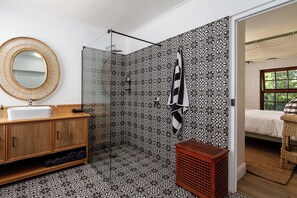 Casa familiar, 4 habitaciones, vista al jardín | Baño
