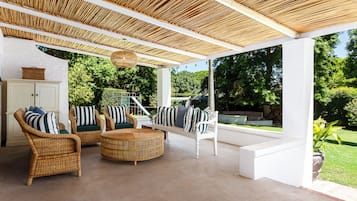 Casa família, 4 quartos, vista para o jardim | Terraço/pátio