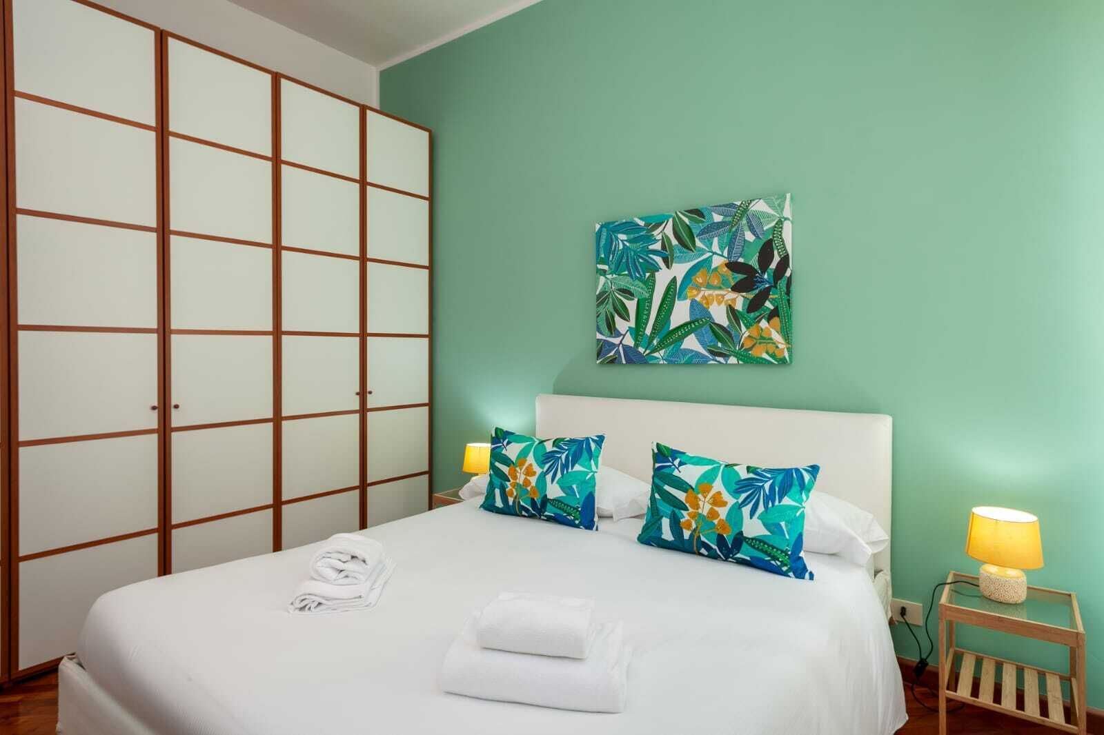 2 chambres, fer et planche à repasser, Wi-Fi, draps fournis