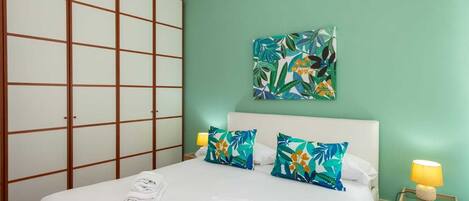 2 dormitorios, tabla de planchar con plancha, wifi y ropa de cama