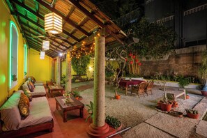 Garden - Luigi Villa (Puducherry)