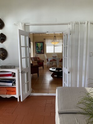 3 bedrooms, desk, iron/ironing board, WiFi