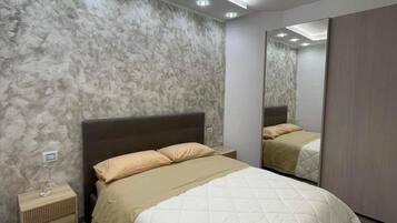 1 Schlafzimmer, Bügeleisen/Bügelbrett, Bettwäsche