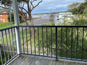 Property grounds - Bungalow by the River - Water views, stones throw from River - Pet-Friendly! (Shoalhaven Heads)