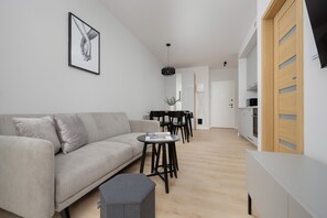 Living room - Apartment With Parking by Renters (Warsaw)