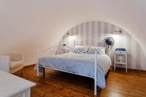 1 bedroom, soundproofing, iron/ironing board, free WiFi