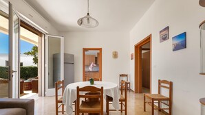 Dining - 3847 Villetta Le Largure B by Barbarhouse (Melendugno)