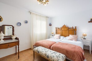 6 camere, ferro/asse da stiro, Wi-Fi gratuito, lenzuola