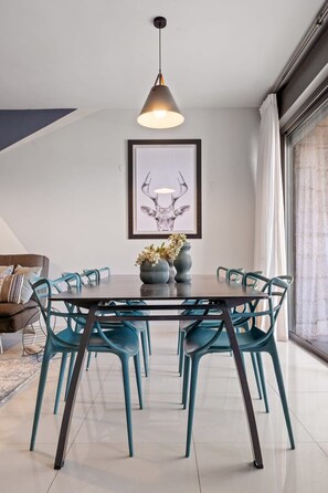 Dining - Prime Location, Unmatched Comfort: Your Jerusalem Getaway (Jerusalem)