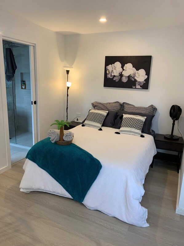 1 soverom, strykejern/-brett, wi-fi og sengetøy