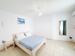 2 bedrooms, in-room safe, iron/ironing board, travel cot