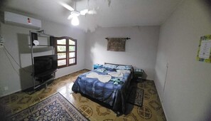 3 chambres, fer et planche à repasser, Wi-Fi gratuit, draps fournis