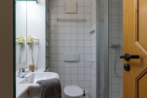 Condo | Bathroom | Shower - UplandParcs Bergresidence (Winterberg)