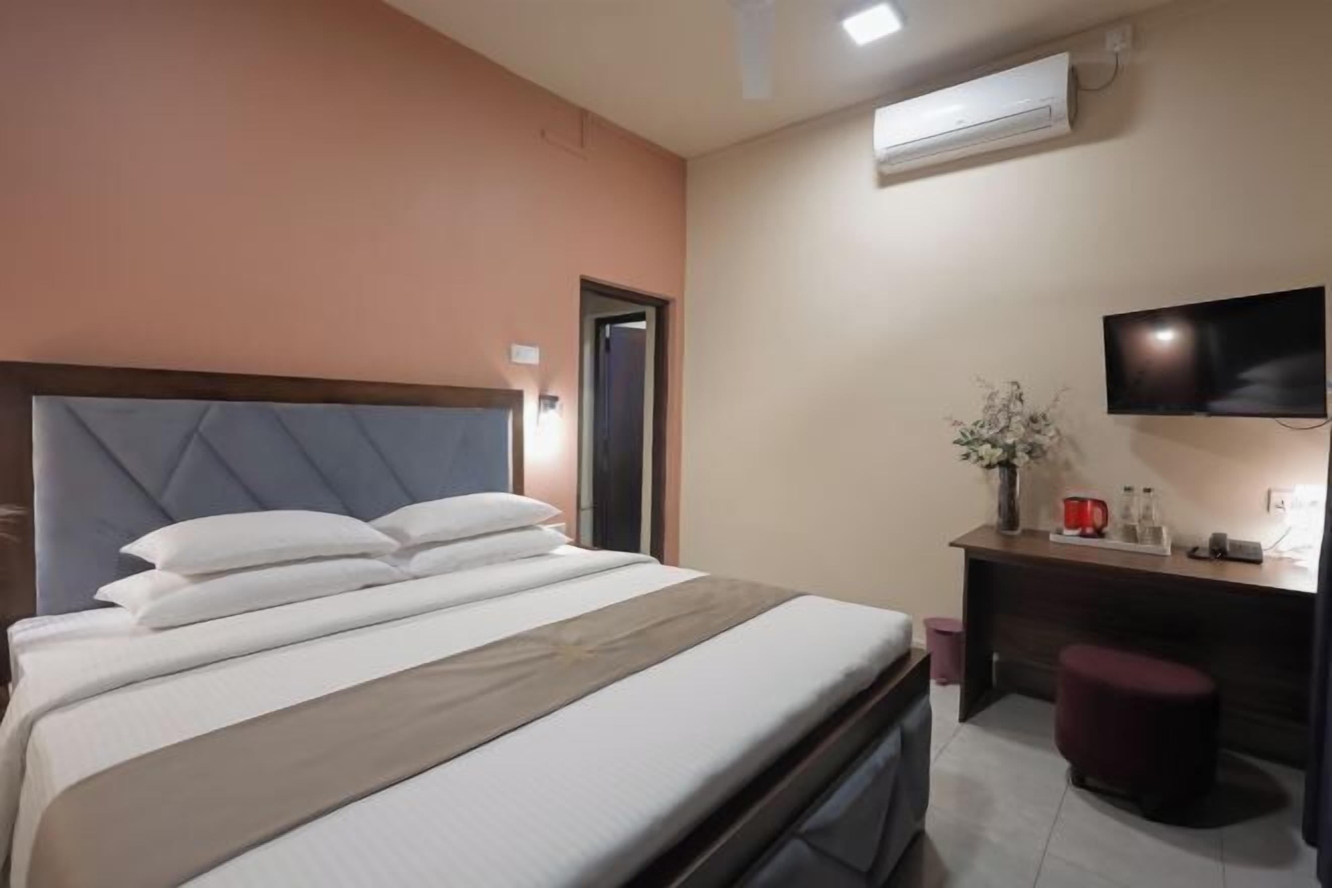 Sengetøy i egyptisk bomull, sengetøy av topp kvalitet og skrivebord