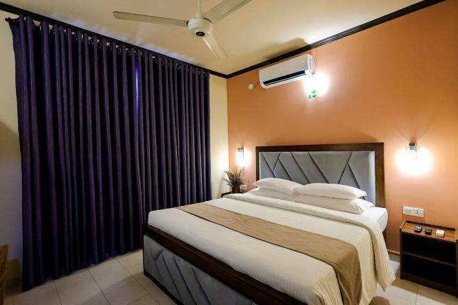 Egyptian cotton sheets, premium bedding, desk, laptop workspace