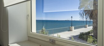 Elegant apartment with sea view as far as the eye can see