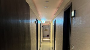 Hallway - Ya Dou Hotel (New Taipei City)