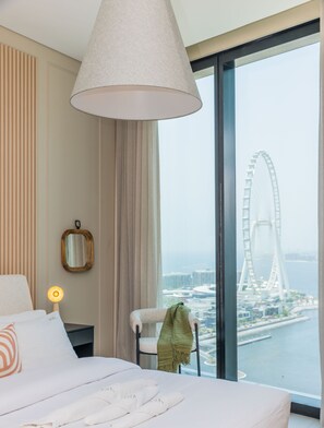 ดีไซน์อพาร์ทเมนท์, ระเบียง, วิวทะเล | 2 ห้องนอน, ตกแต่งพิเศษโดยเฉพาะ, เตารีด/โต๊ะรีดผ้า, Wi-Fi ฟรี